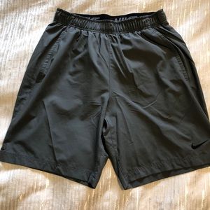 Nike Men’s Running Shorts Gray Size Medium